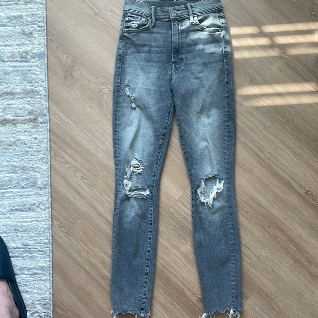 Mother Denim Swooned Ankle Chew Size 24